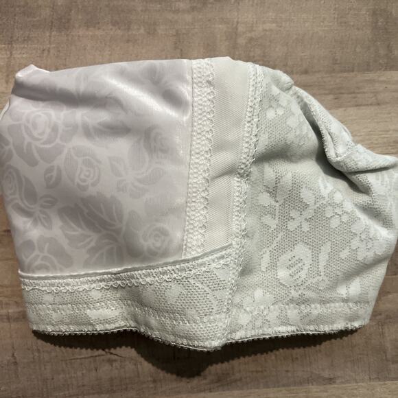 Playtex 18‎ Hour Bra 4693 Wirefree Original Comfort Strap Full Coverage 46DD - Picture 4 of 4